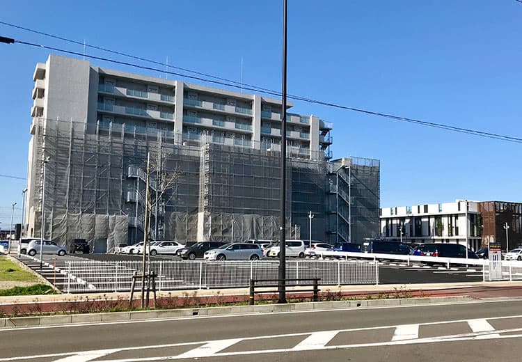 ユアフォームの駐車場